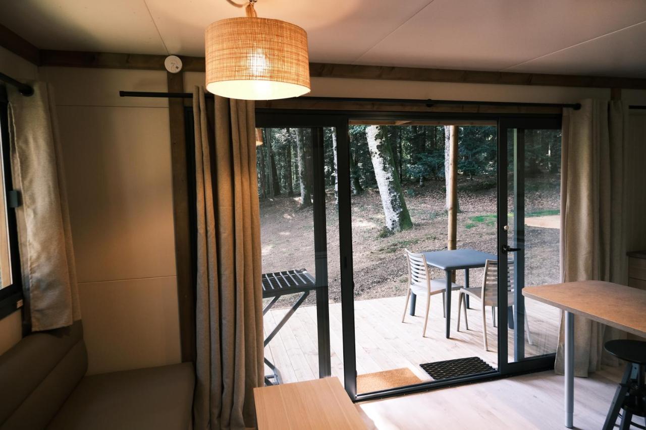 Lodge Avec Spa Privatif - Foret Et Lac Liginiac Exterior photo