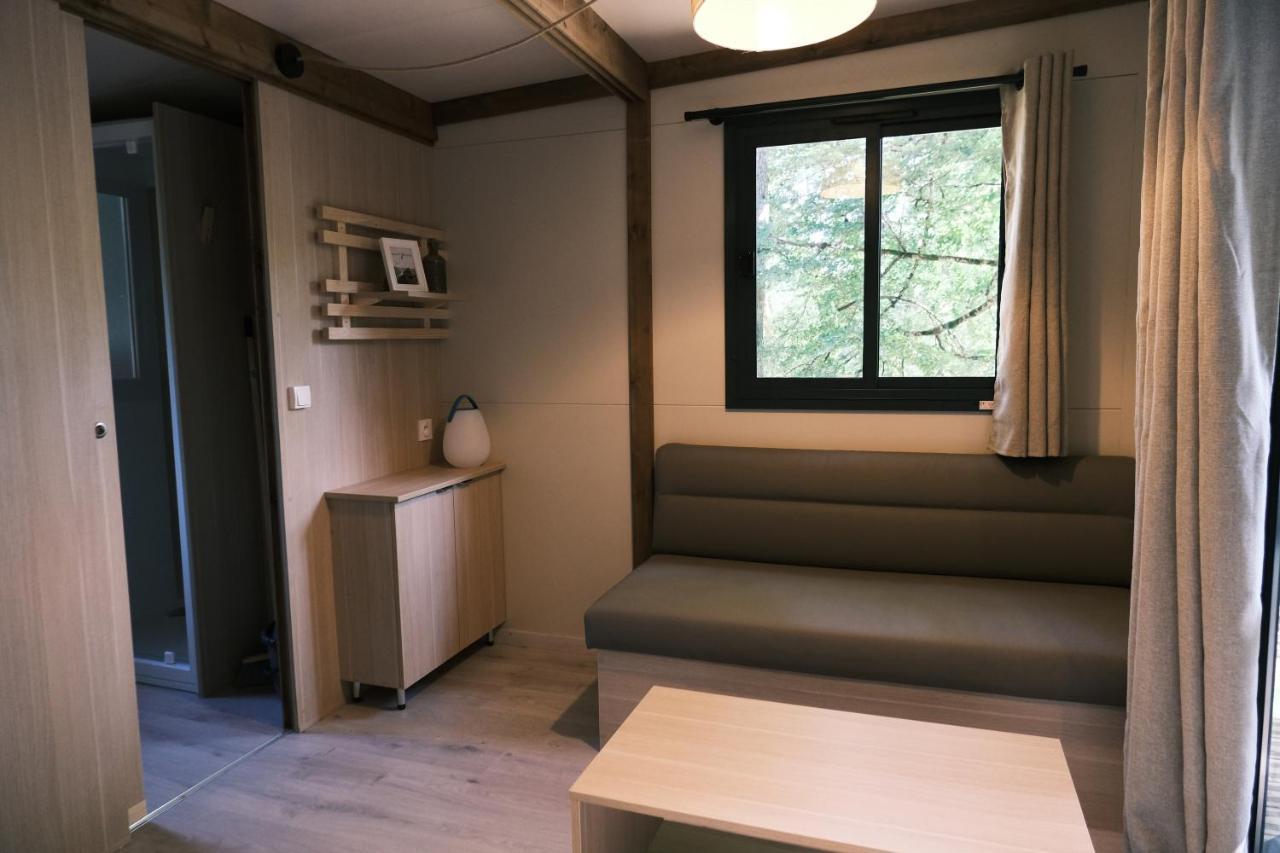 Lodge Avec Spa Privatif - Foret Et Lac Liginiac Exterior photo
