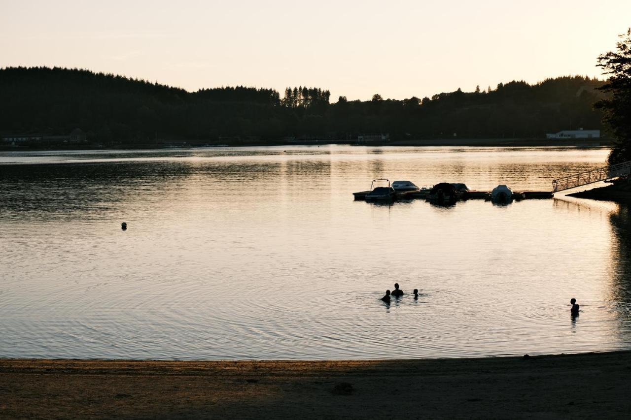 Lodge Avec Spa Privatif - Foret Et Lac Liginiac Exterior photo